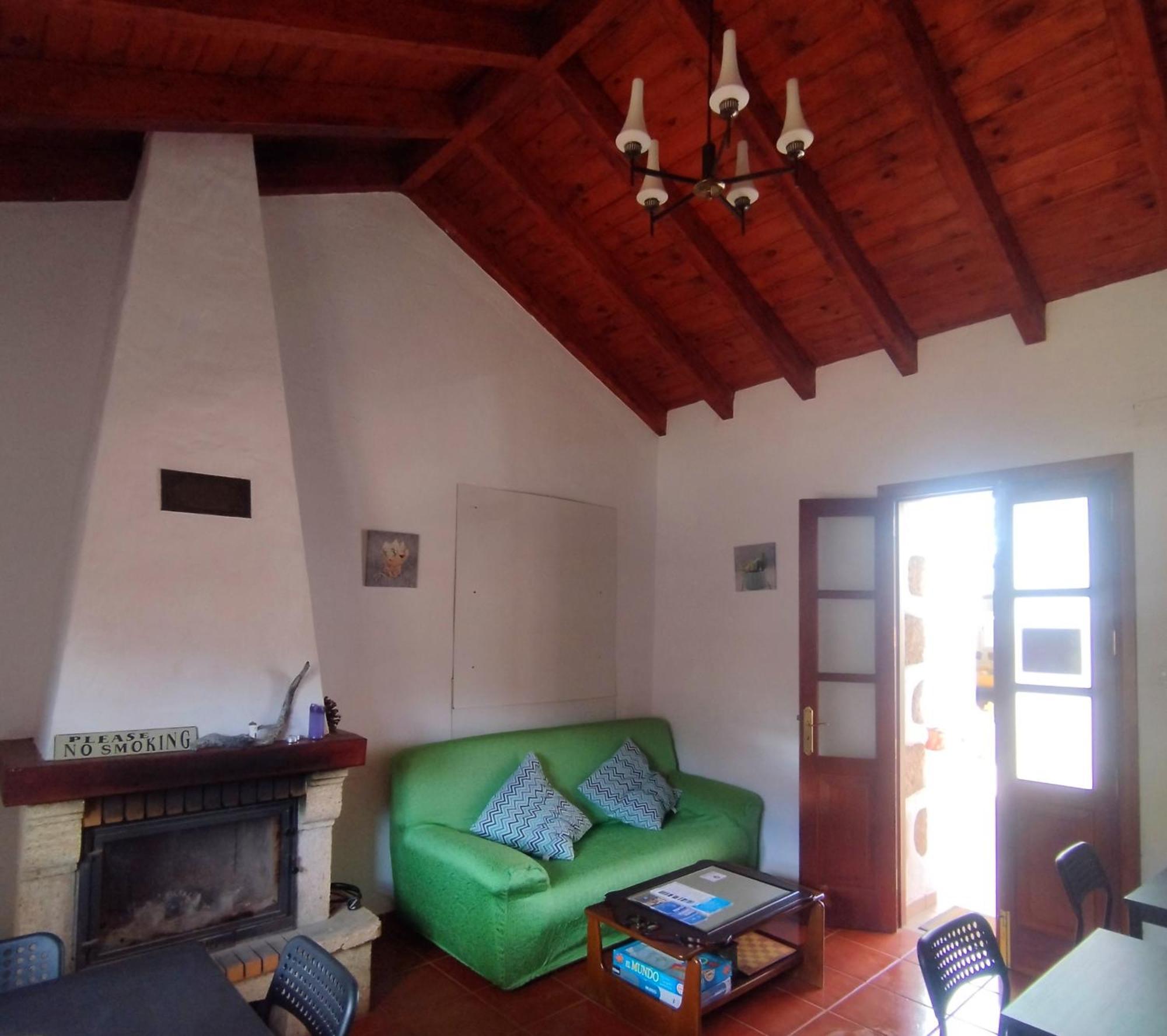 Ostello La Casita Vega de San Mateo Esterno foto